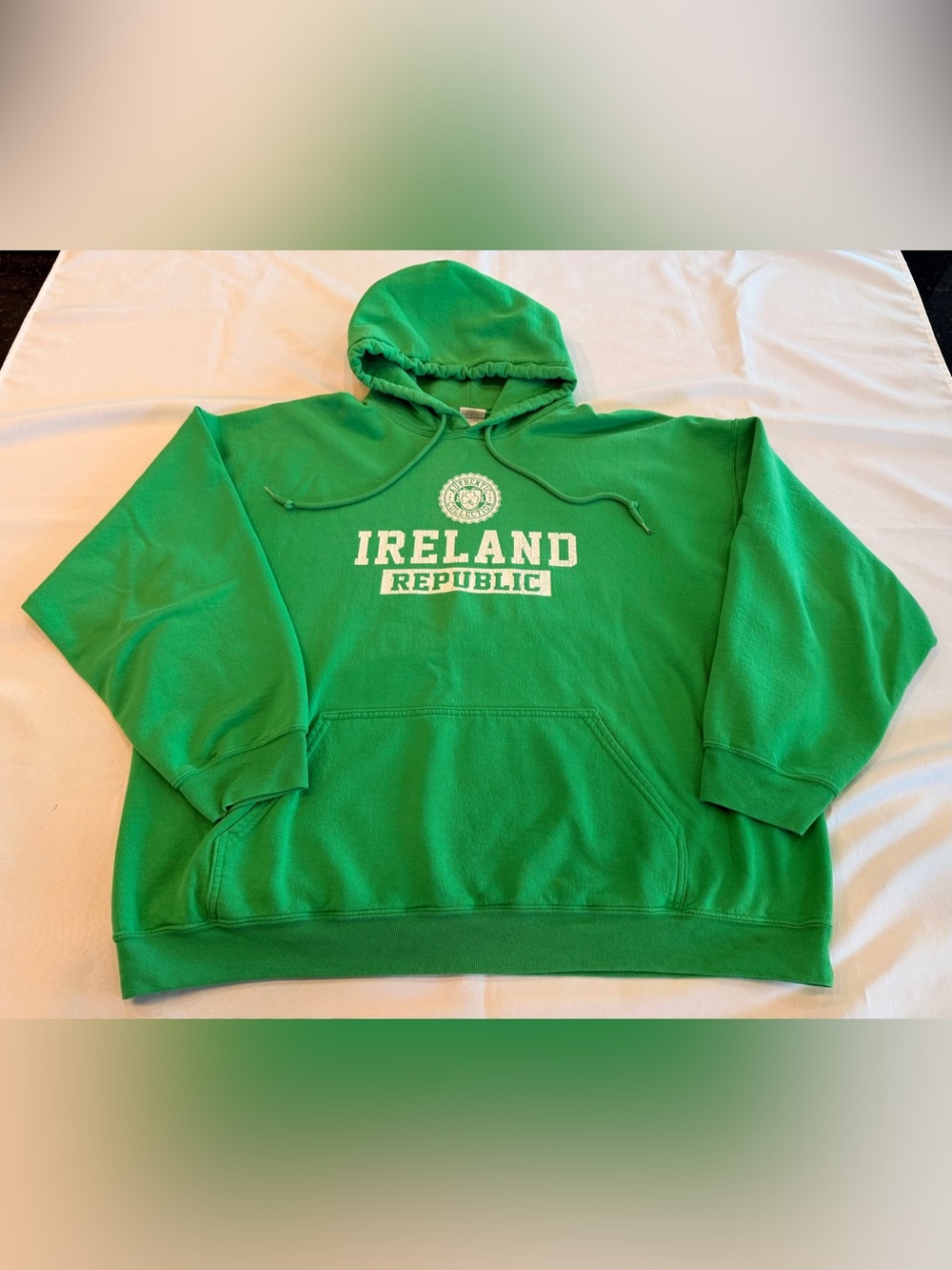 Vintage Bright Green Ireland Republic with Crest Sweatshirt Size 2TG
